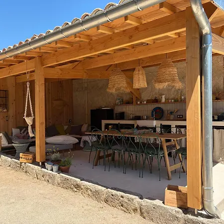 Mas De L'esperluette Entre Nimes Et Cevennes, Piscine, Jacuzzi Montpezat (Gard)